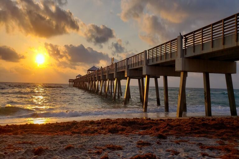 21 Best Quiet Beach Towns In Florida: Small and Quaint! - LivingOutLau