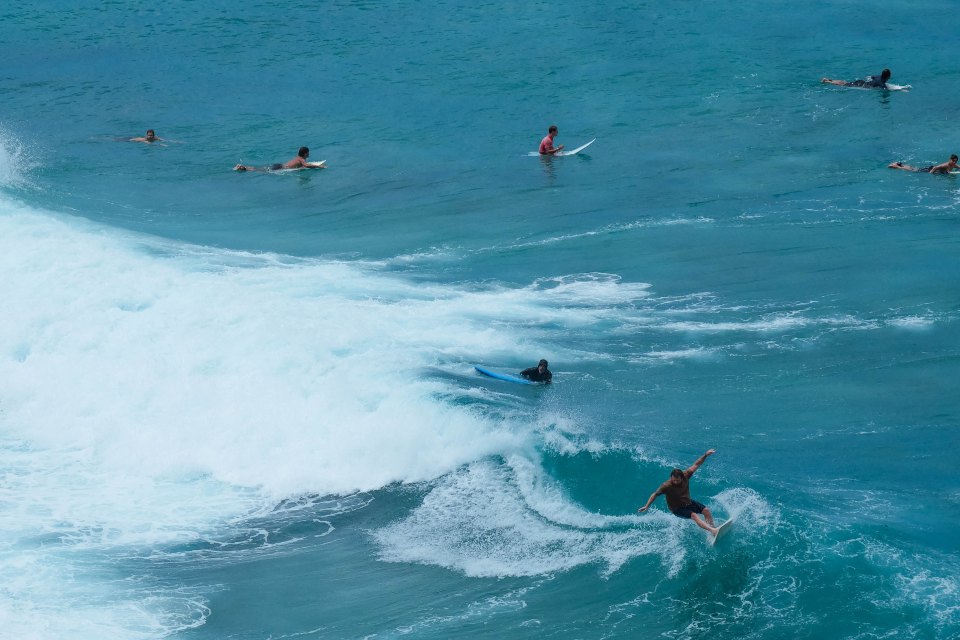 Surfing-in-Uluwatu-Bali