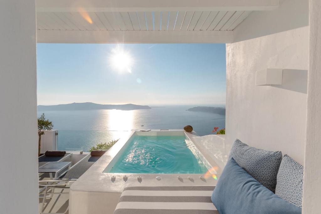 Swimming pool with ocean view at Aether Suite, Imerovigli Santorini