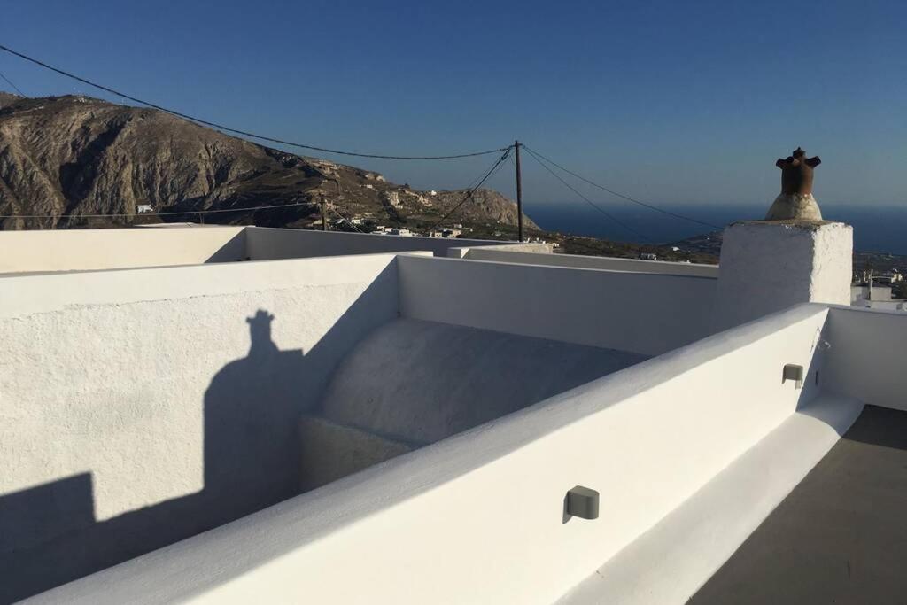 Ocean view from the roof of Santorini Folia Cave House, Pyrgos Santorini